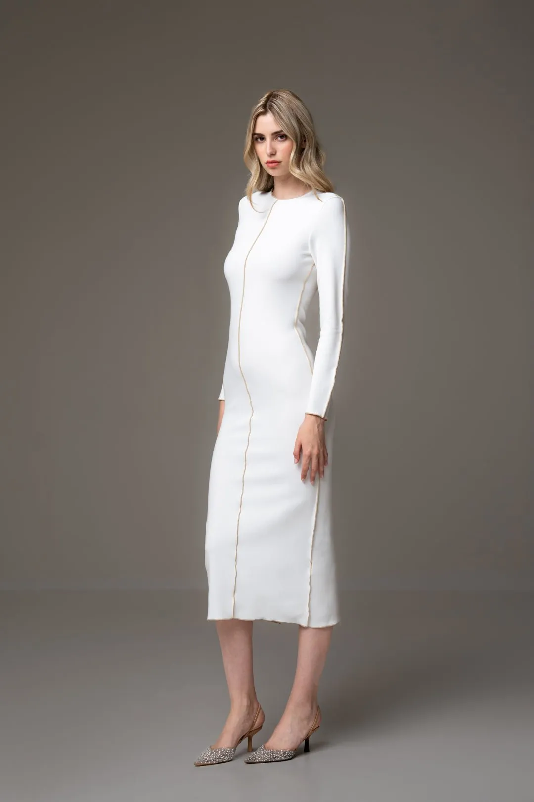 CONTRAST OVERLOCKING DETAIL DRESS