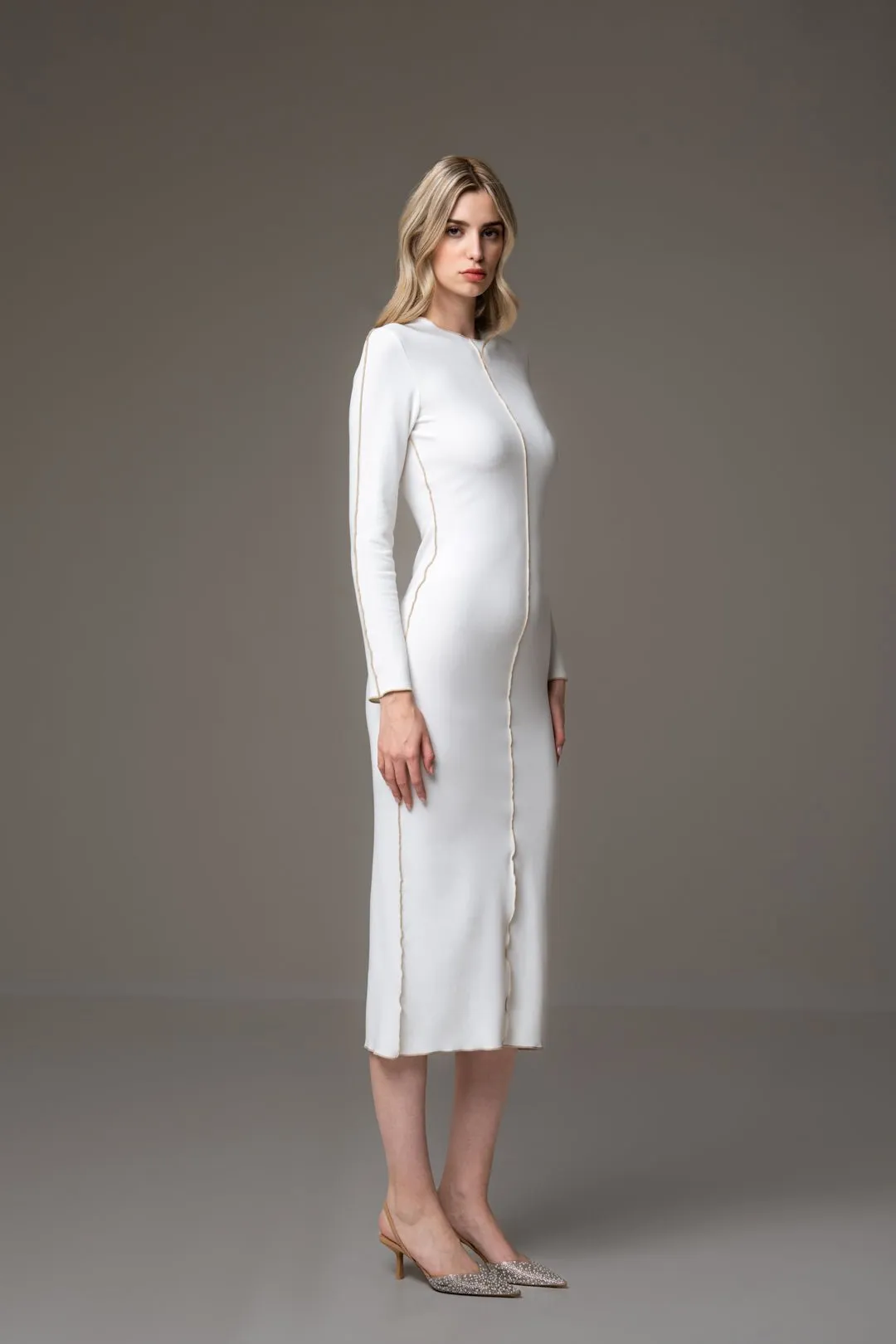CONTRAST OVERLOCKING DETAIL DRESS