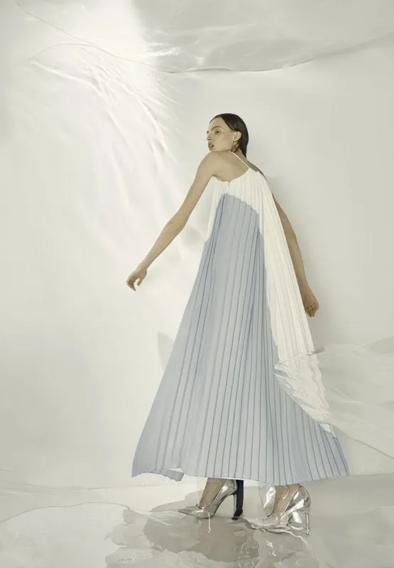 ZU081617DWB : CURVE PLEATED MAXI DRESS